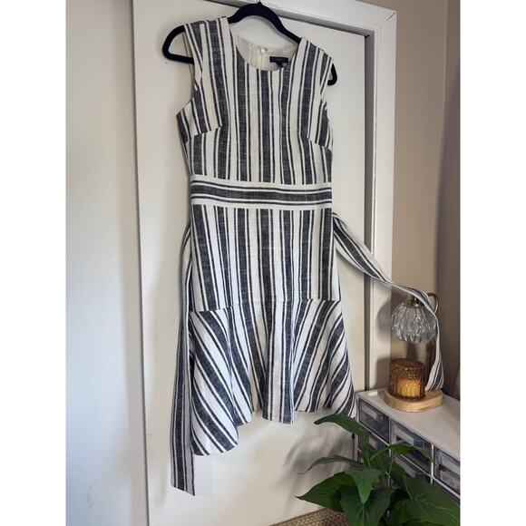 J.Crew Linen Blend Fit & Flare Dress Striped Size 4 Belted Coastal Classic - Picture 1 of 9